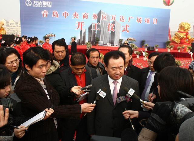 黄光裕因为什么做的牢