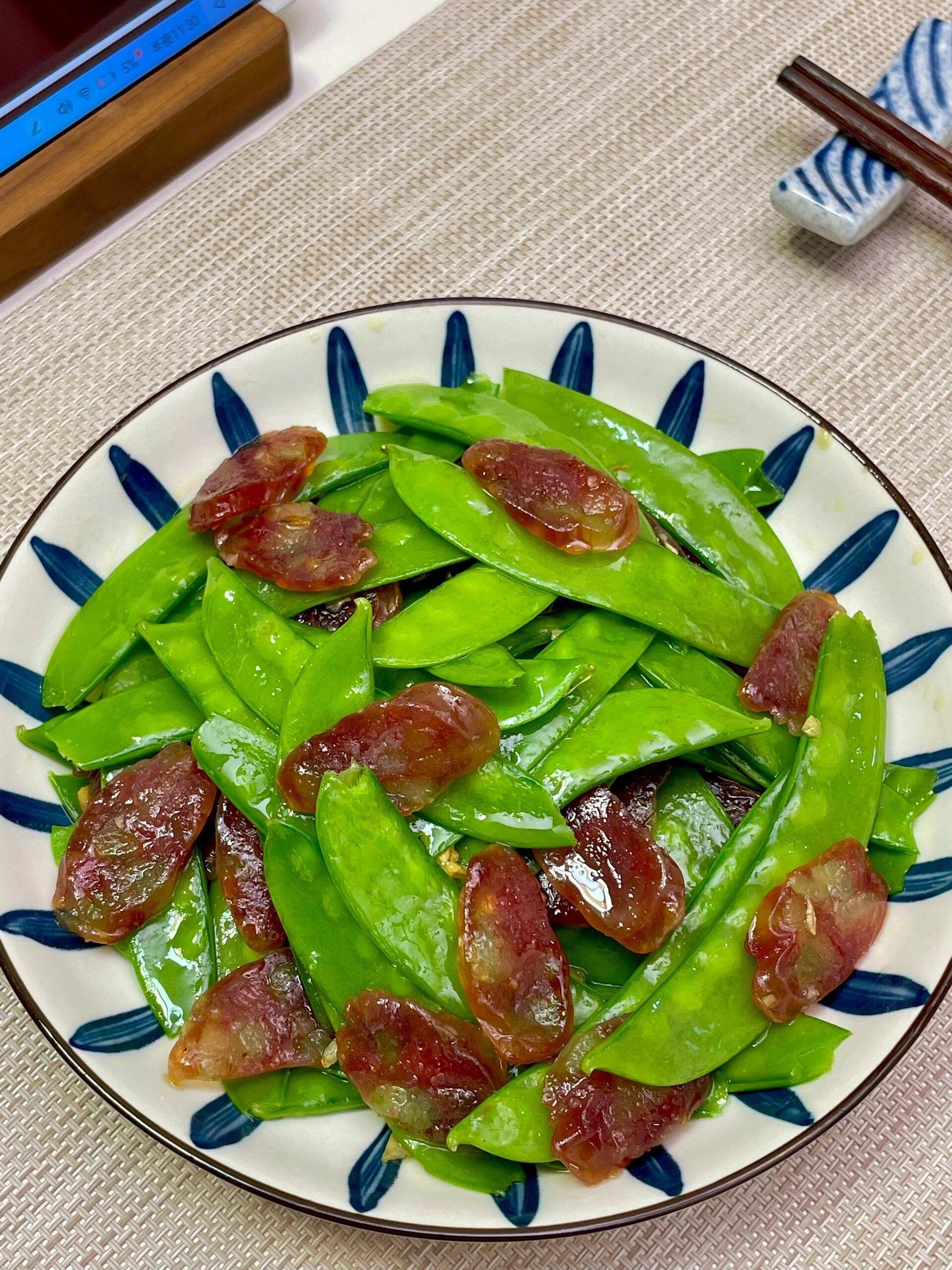 生腊肠直接炒能熟吗