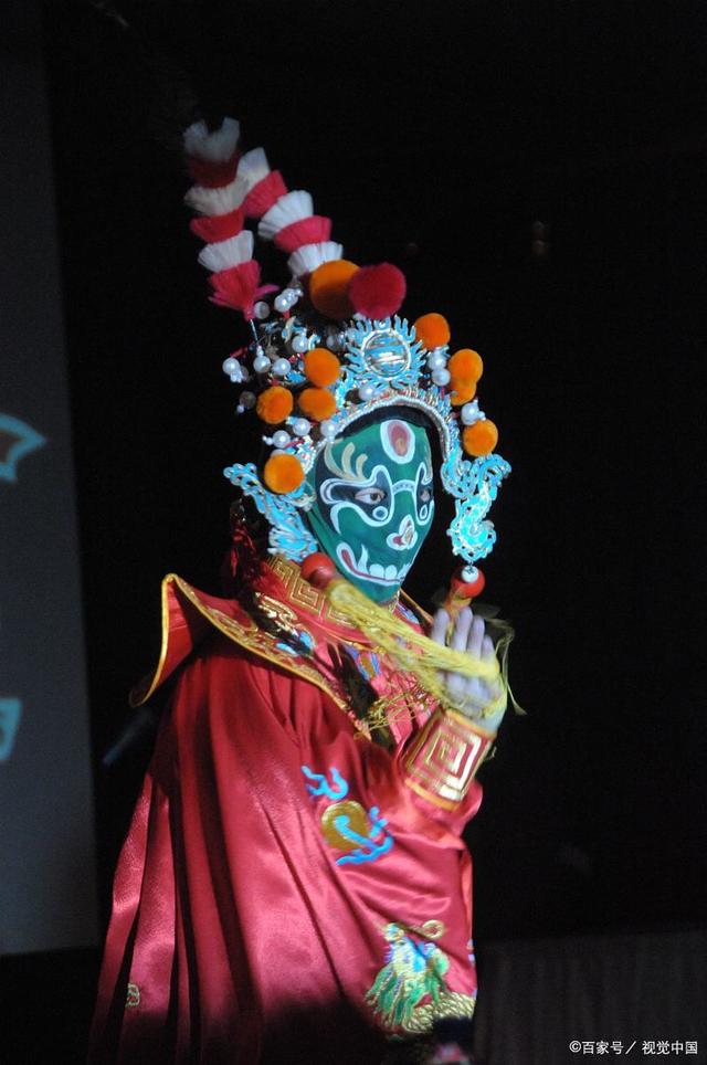 四川的川剧的特点是什么