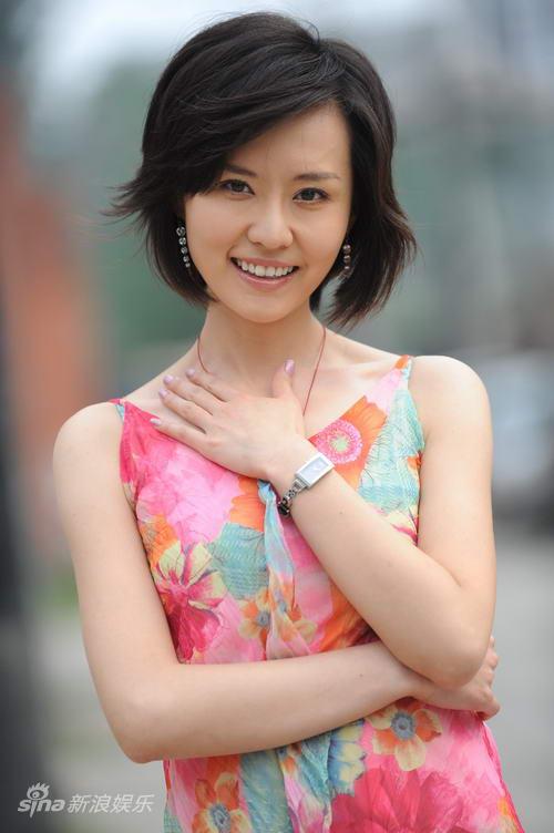 李冰简介